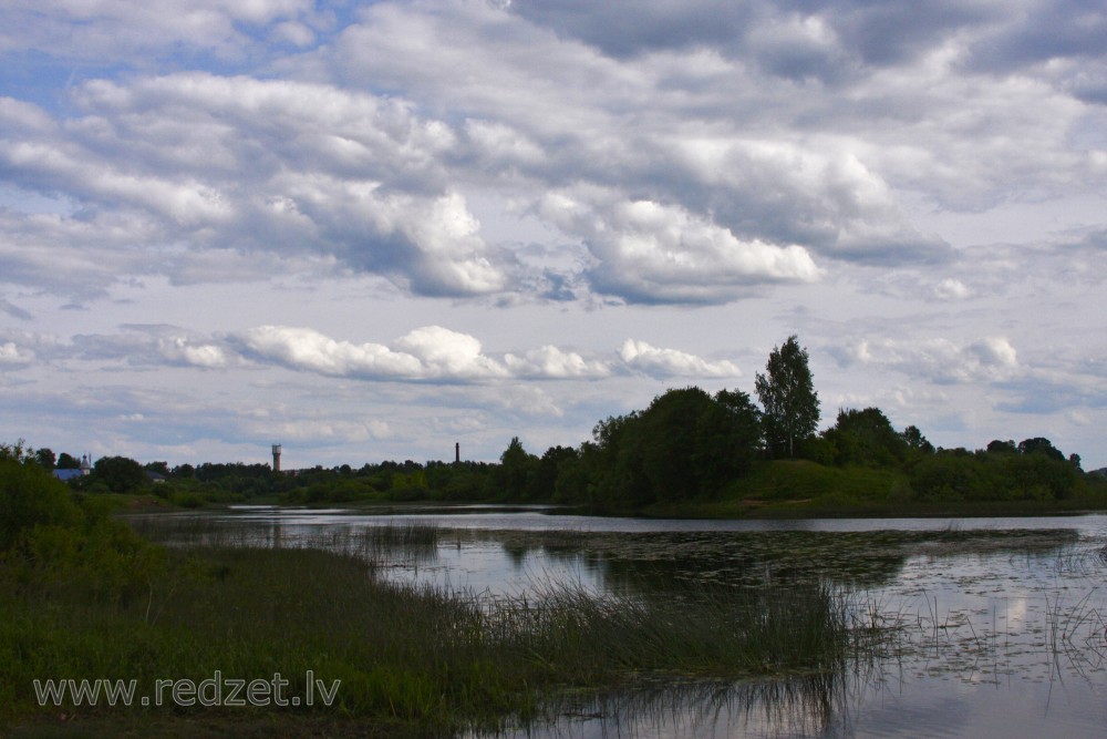 Dubnas ieteka Daugavā