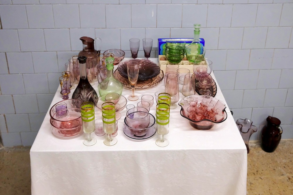 Īvandes pils stikla glāžu un trauku kolekcija