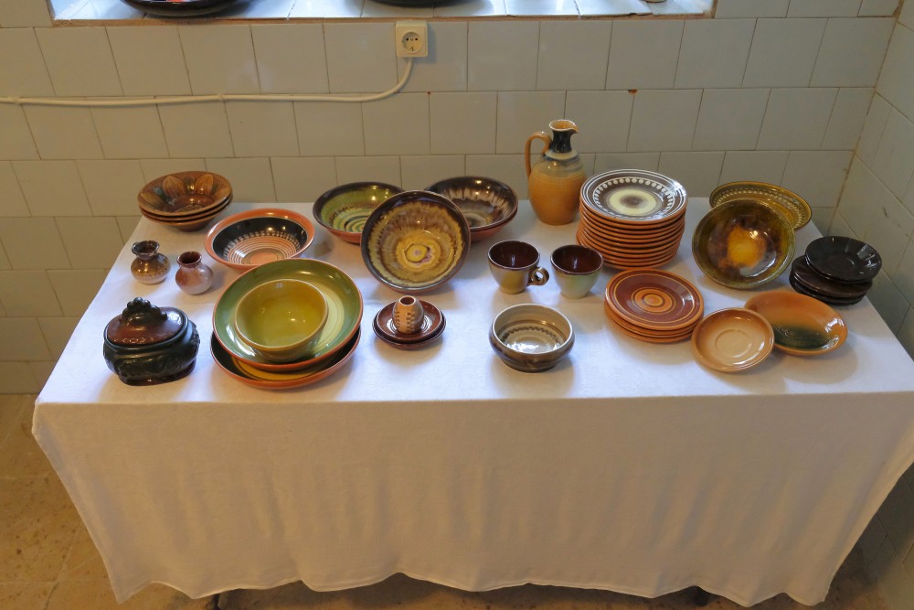 Īvandes pils keramikas kolekcija