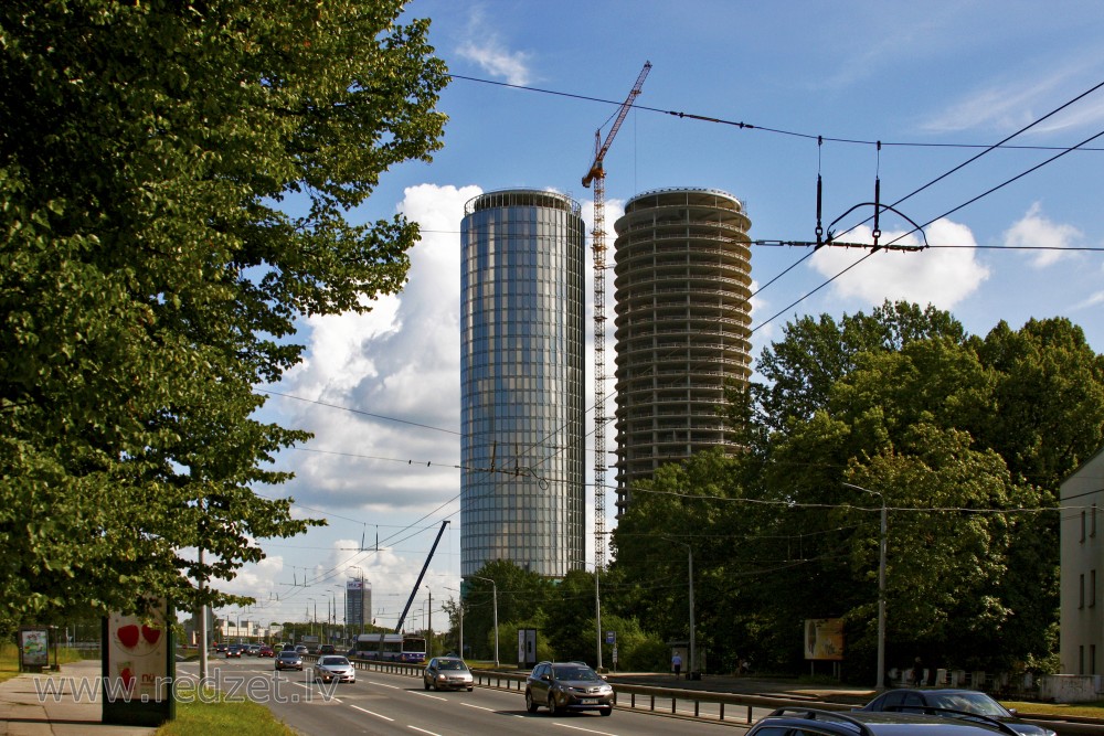 Z-Towers celtniecība Rīgā