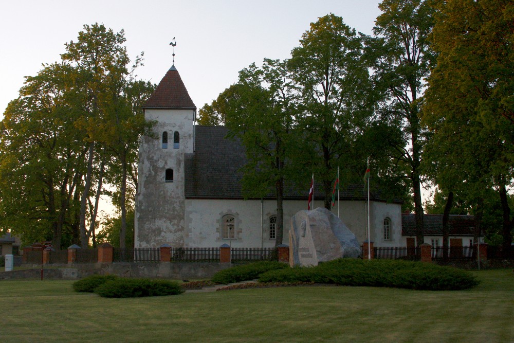 Valdemārpils luterāņu baznīca