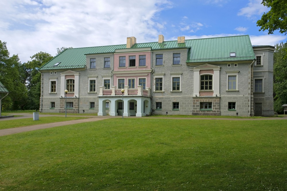 Talsu novada muzejs (baronu fon Firksu pilsētas māja Villa Hochheim)