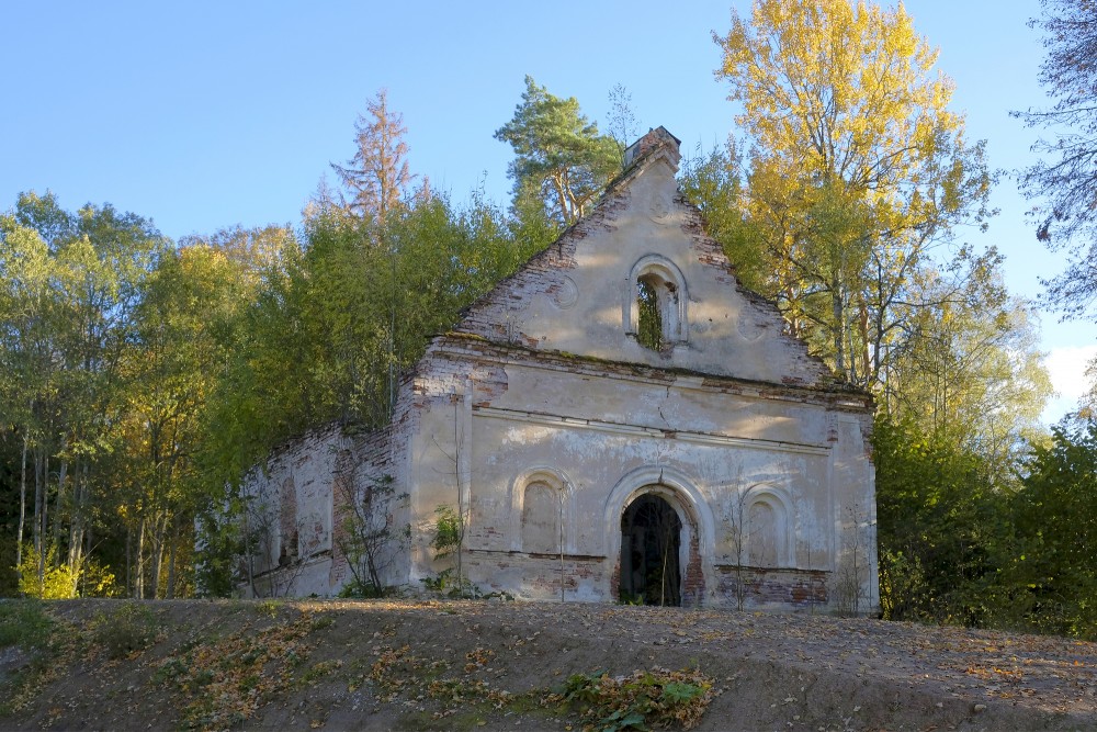 Zebrenes evaņģēliski luteriskās baznīcas drupas