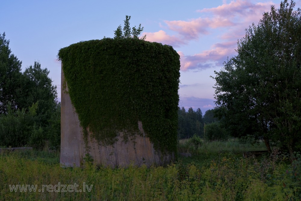 Veca skābbarības tvertne