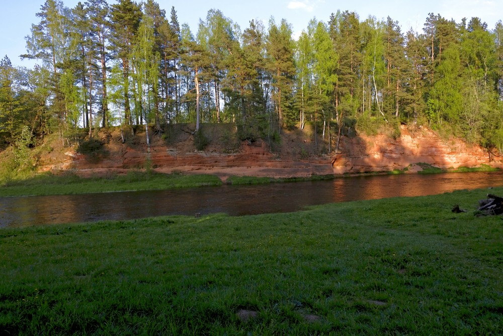Sarkanās (Pietraga) klintis