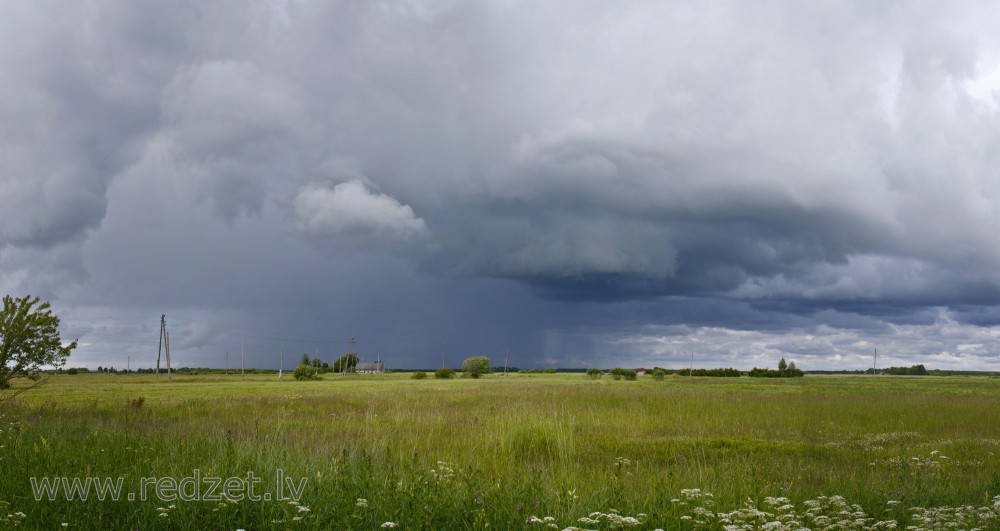 Tuvojas negaiss Tuvojas negaiss