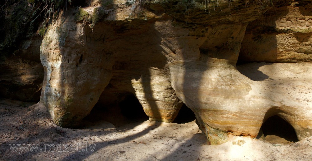 Peldanga Labyrinth (Liepniekvalka Caves), Latvia