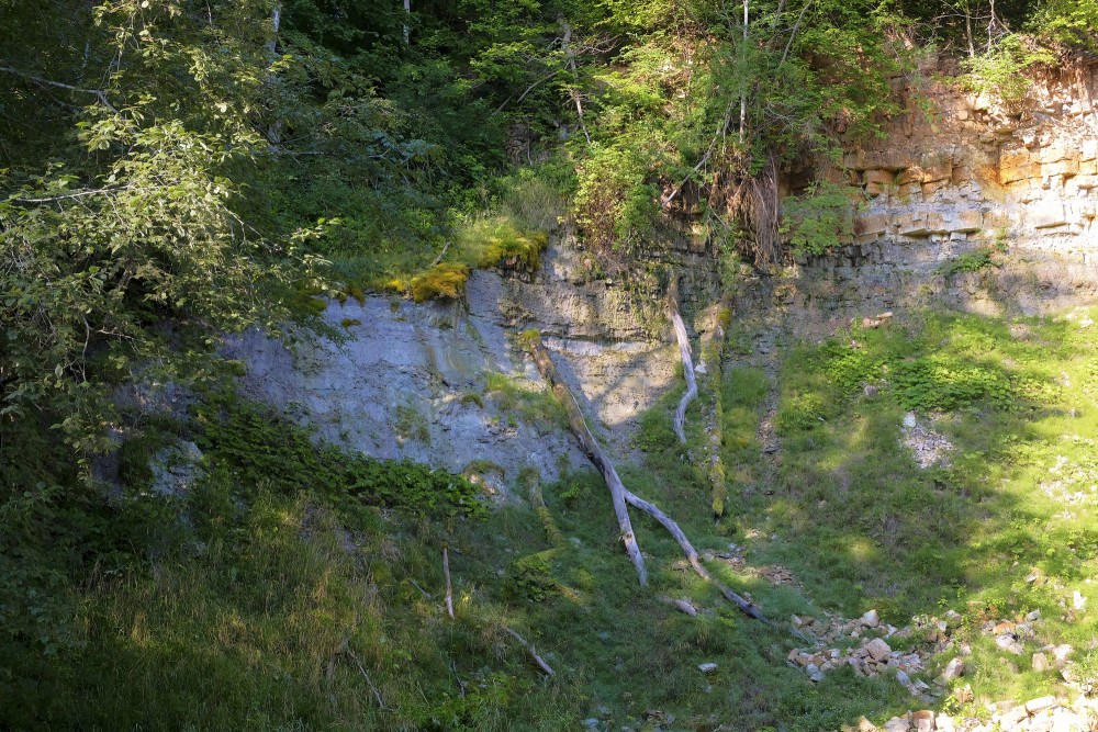 Vizuli Cliffs