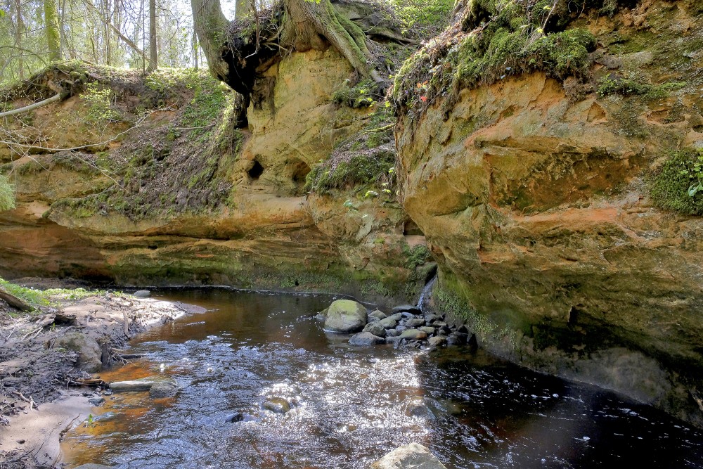 Lorumupes smilšakmens atsegumi