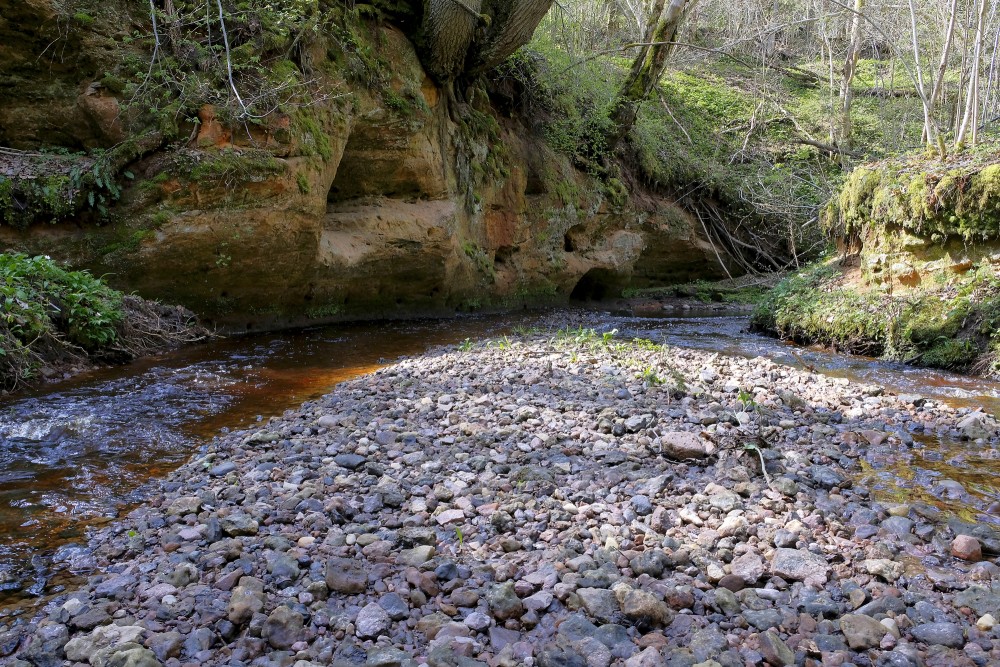 Lorumupe River Sandstone Outcrops