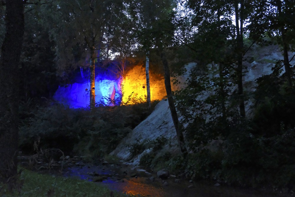 Rauna Sandstone Outcrop at Night