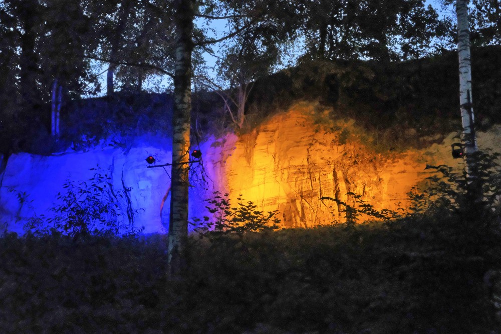 Rauna Sandstone Outcrop at Night