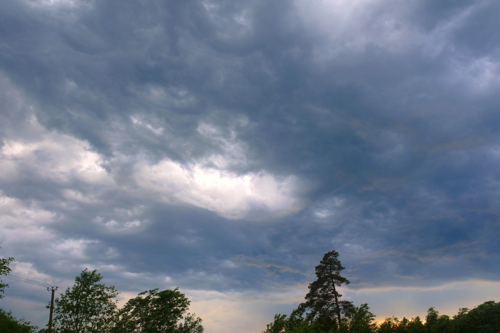 Apmākušās, mākoņainas debesis Apmākušās, mākoņainas debesis