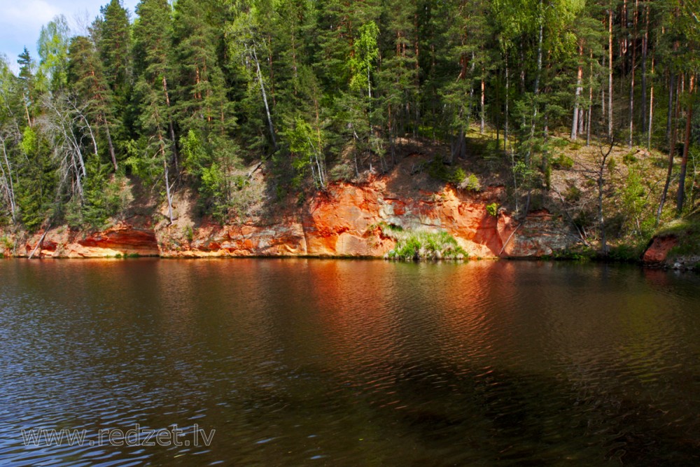 Rock of Aņīte