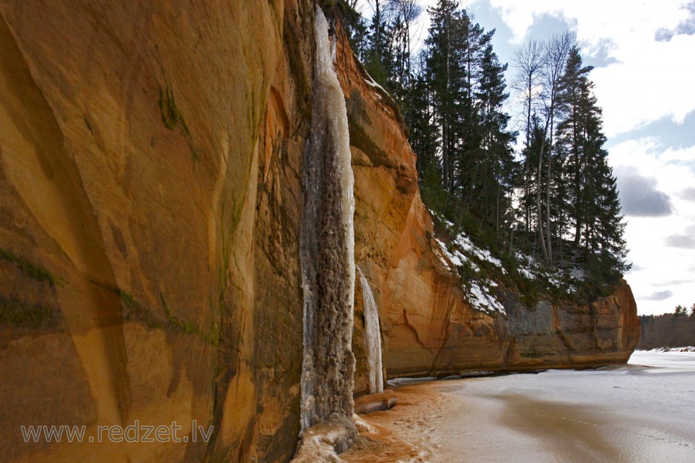 Ērgļu (Eagle) Cliffs in Winter, Latvia