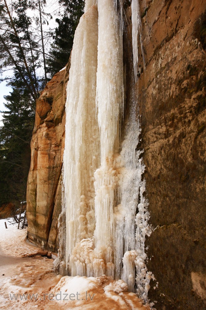 Ērgļu (Eagle) Cliffs in Winter, Frozen waterfall, Latvia