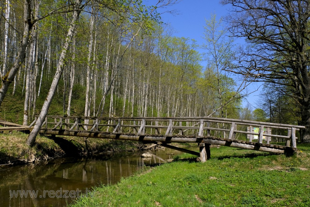 Barona Trail Bridge over River Vilce 