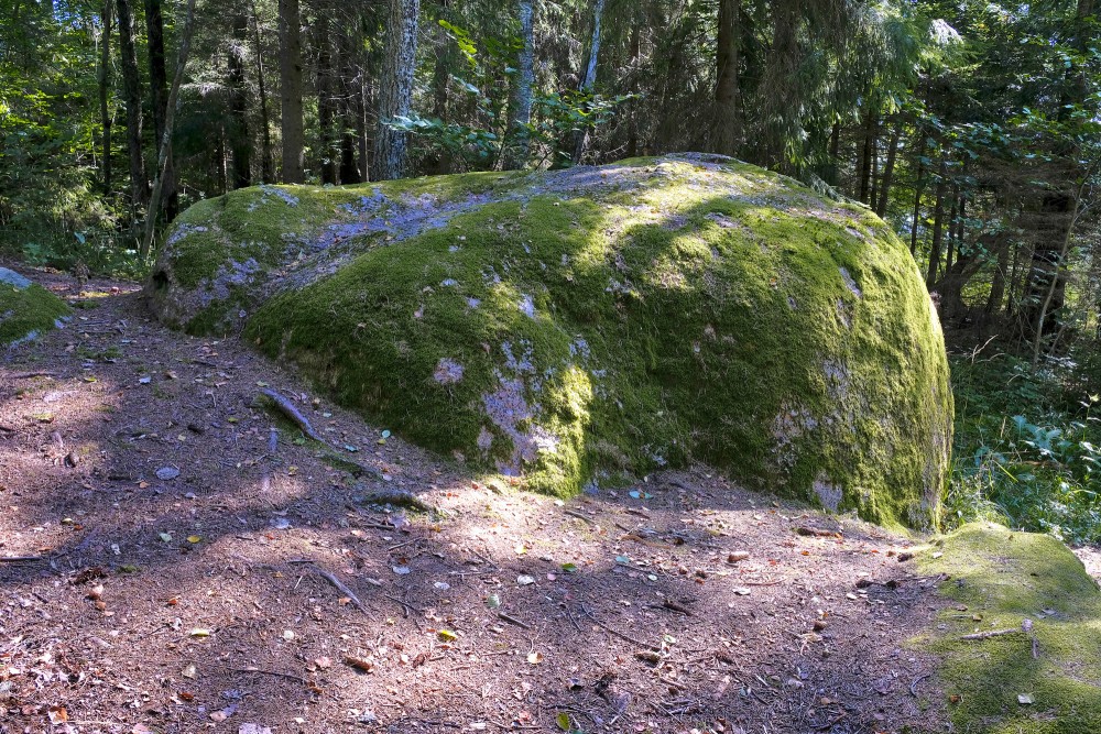 Bānūžu velnakmens