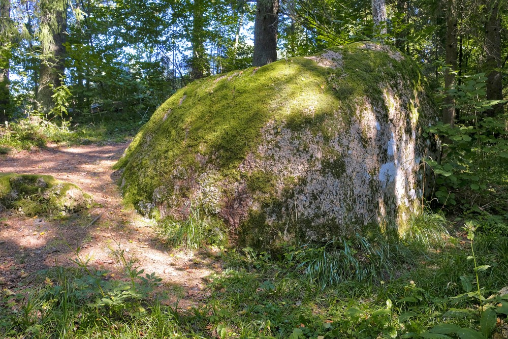 Bānūžu velnakmens