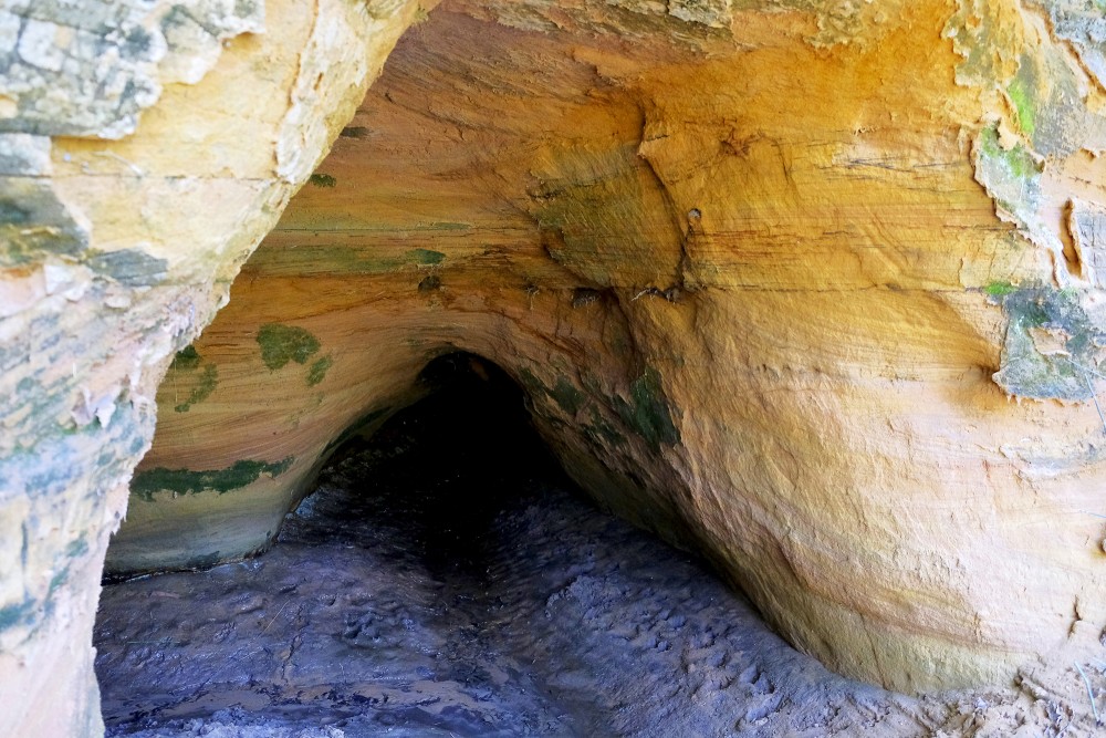 Vīksnas Cave