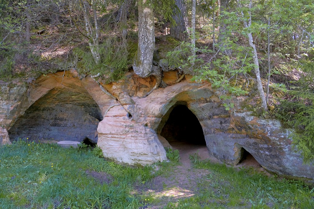 Gudzona Cave