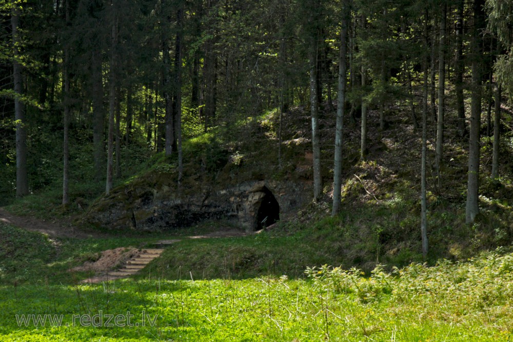 Kubesele Cave
