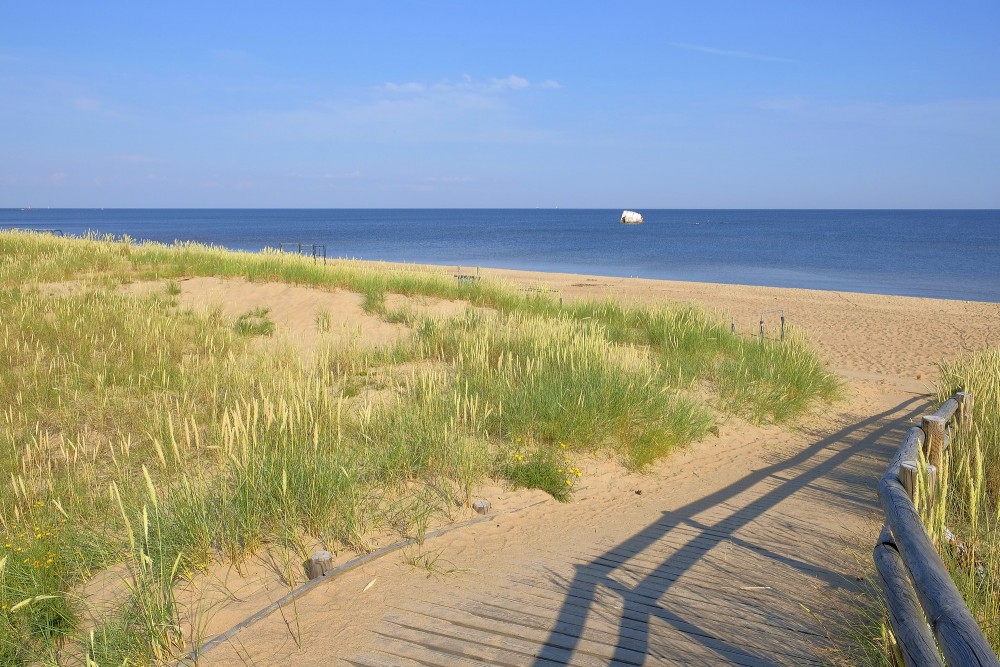 Mangaļsalas taka iziet pie jūras