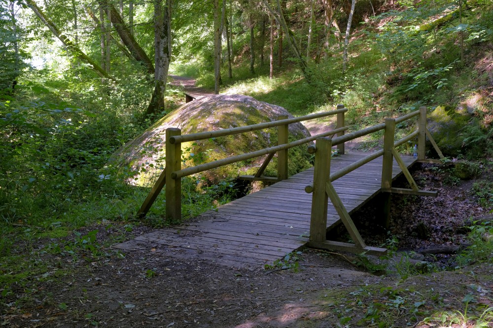 Lielais (Vella) akmens