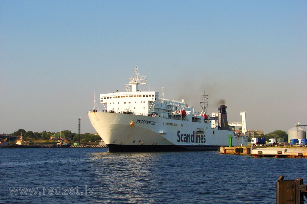 Kuģis Ventspils ostā