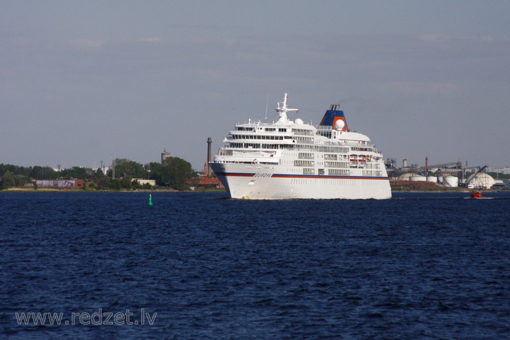 Passenger Ship Europa clearing the Port of Riga