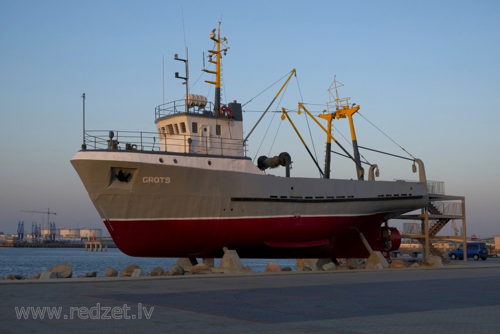 Outside Exhibition - Fishing boats "Grots"