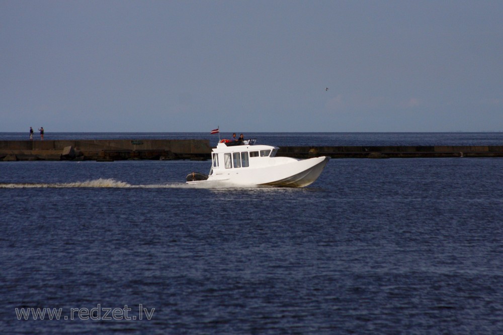 Powerboat