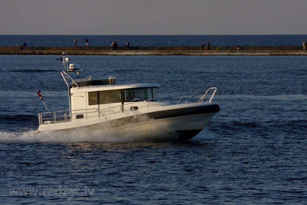 Powerboat