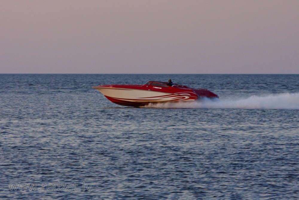 High-speed Motorboat