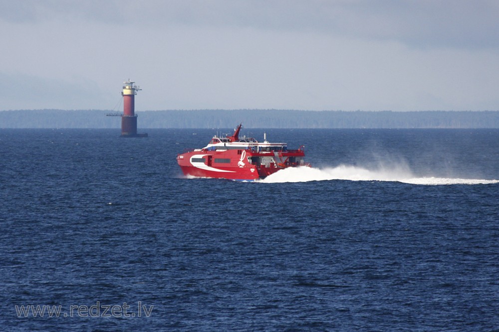 Lighthouse - Tallinnamadal and Ship