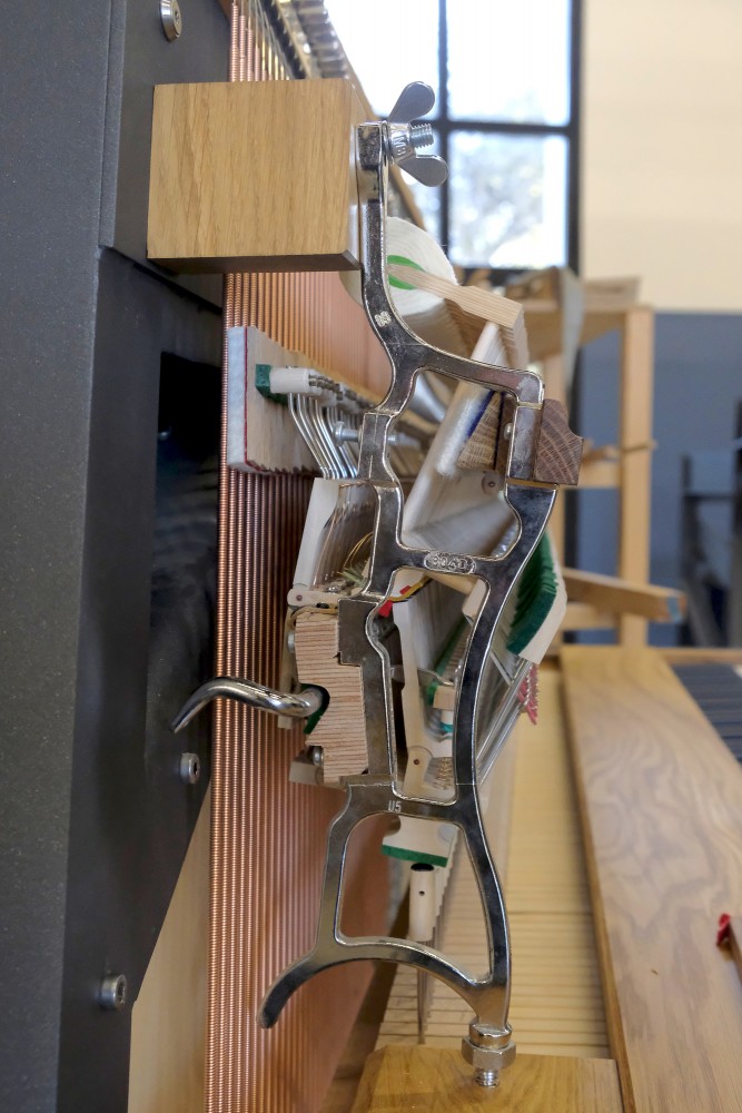 Dāvida Kļaviņa izgatavotas klavieres