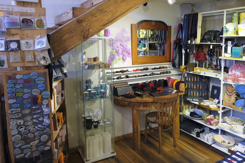 Roku darinātas dāvanas, Kuldīga