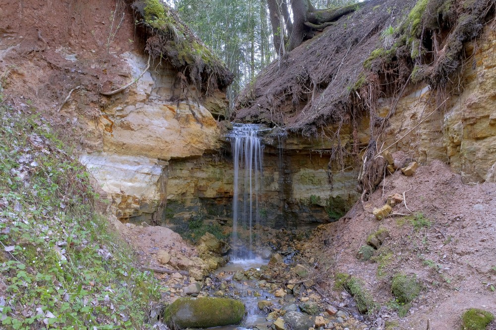 Omiķi Ravine Waterfall in Spring