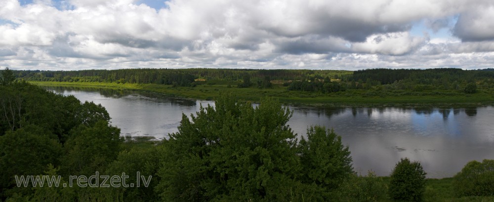 Skats uz Daugavu no Vasargelišķu skatu torņa