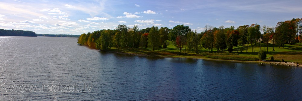 Pērses ieteka Daugavā (panorāma)