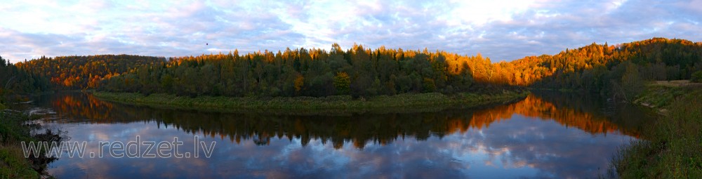 Gaujas rudens panorāma pie Siguldas