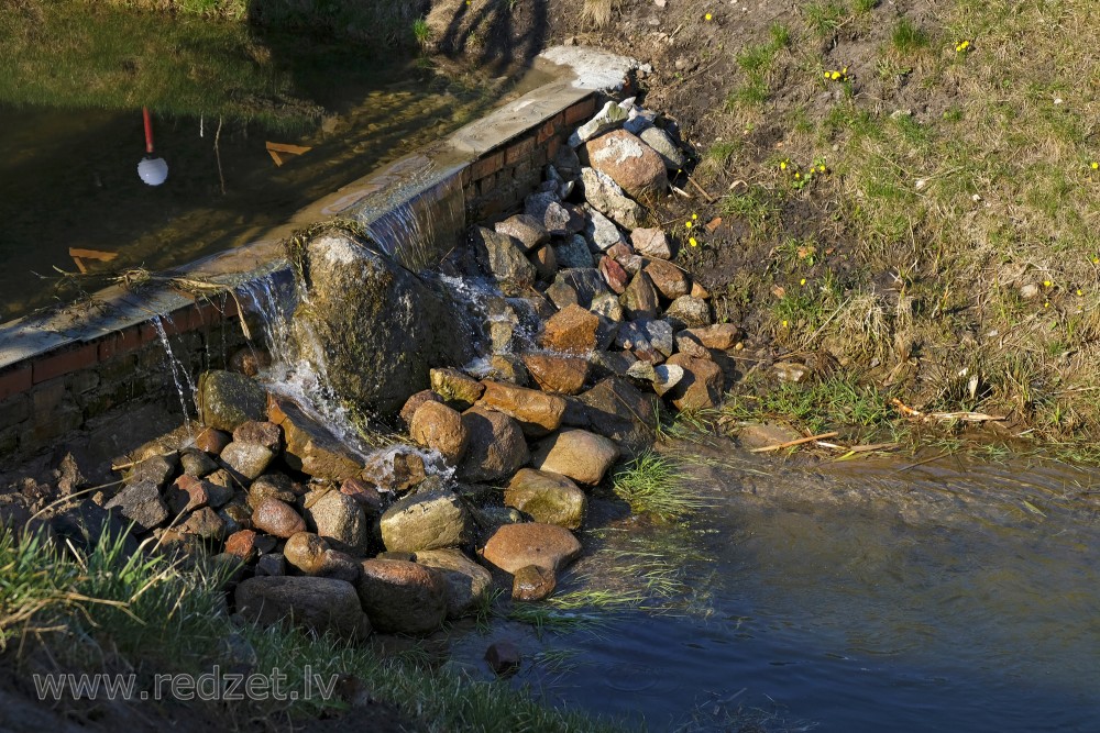 Recreation Complex "Kaupēna Dzirnavas" Ponds' Waterfall