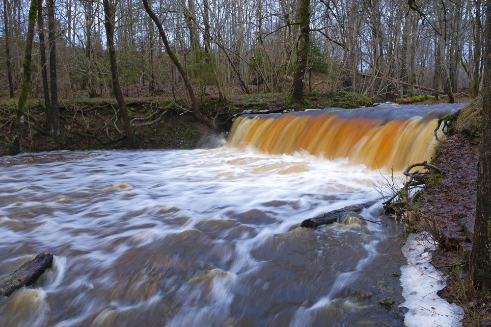 Renda Big Waterfall in the January Thaw