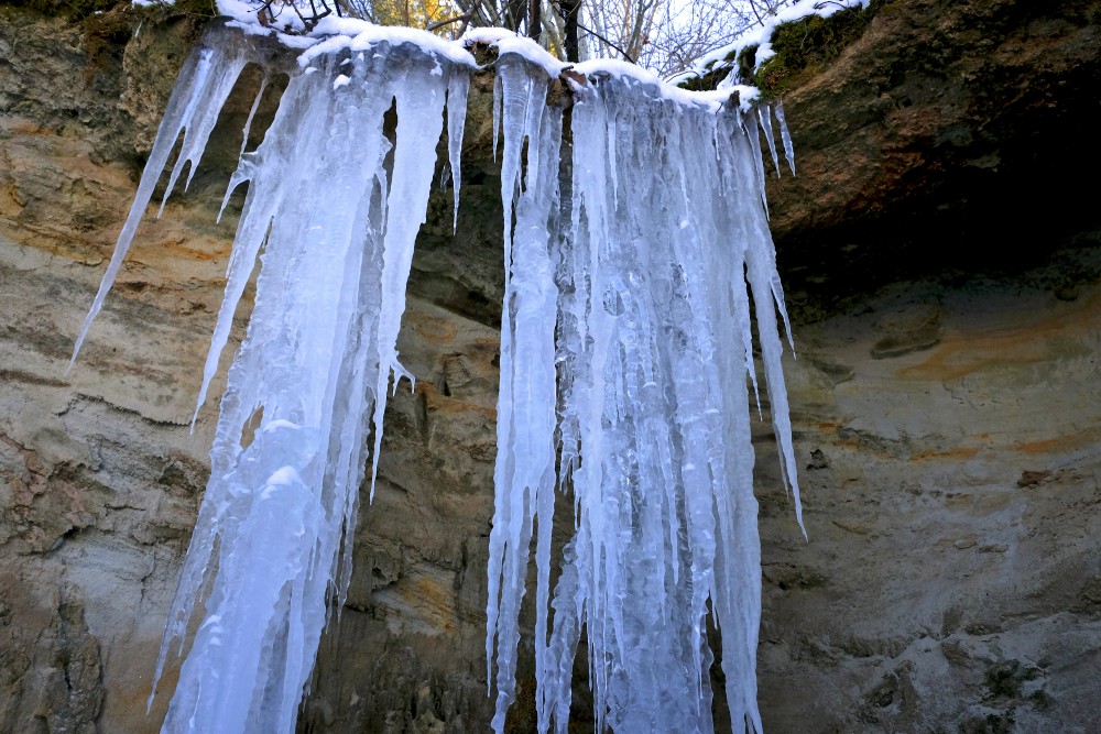 Lēpenieki Frozen Waterfall