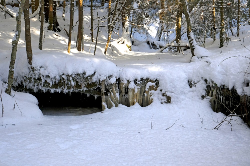 Oļupīte Waterfall in Winter