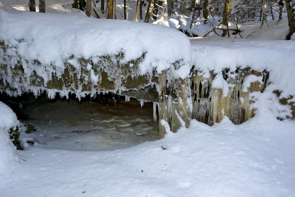 Oļupīte Waterfall in Winter