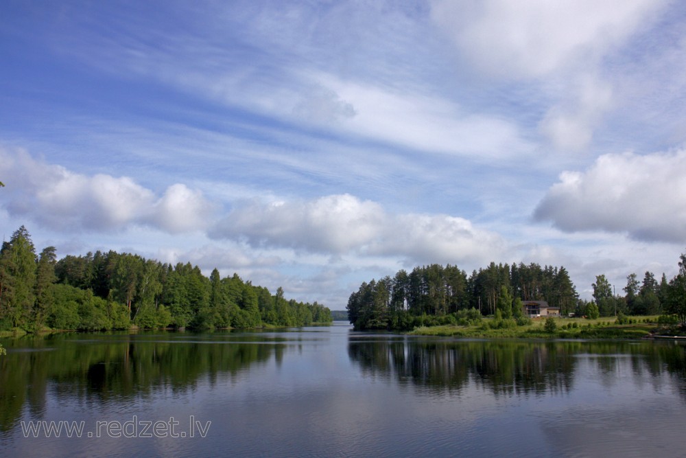  Ņegas upes ieteka Daugavā