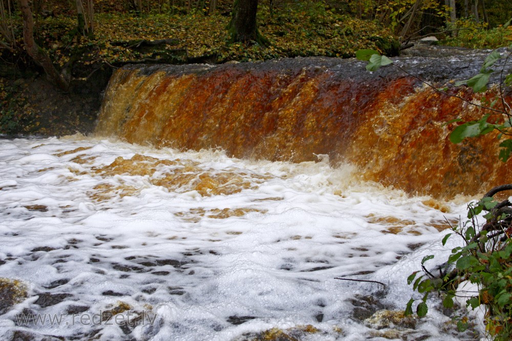 Ivande lower waterfall in Autumn