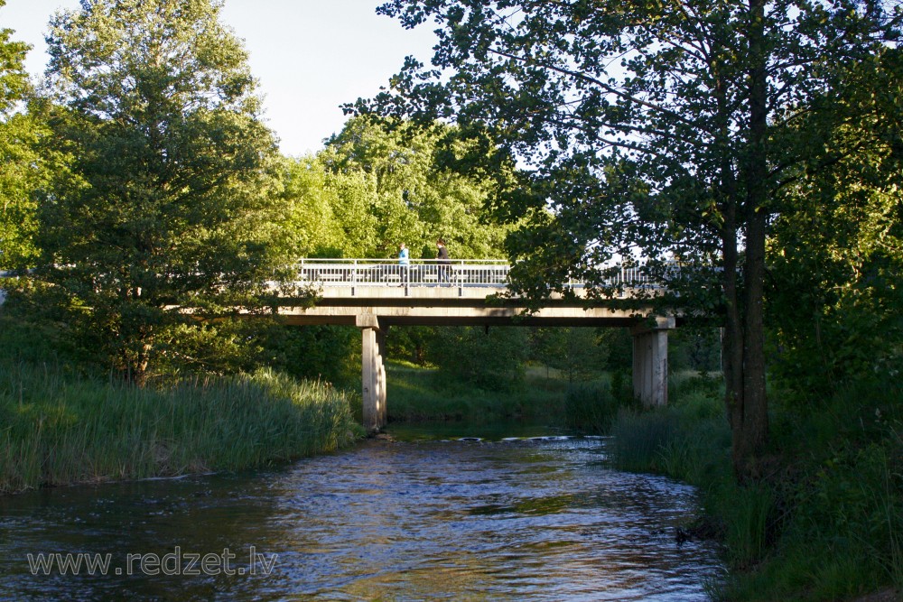 Rindas upe pie Rindas