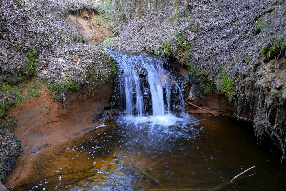 Mīzalvalks Waterfall